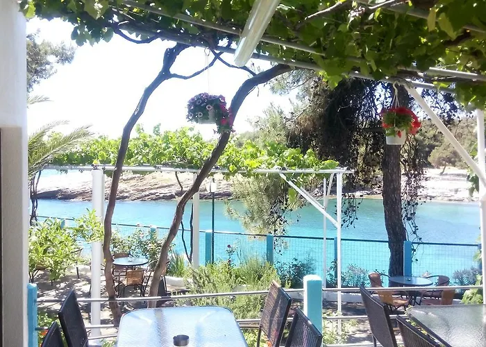 Gorgona Pensión Alikí